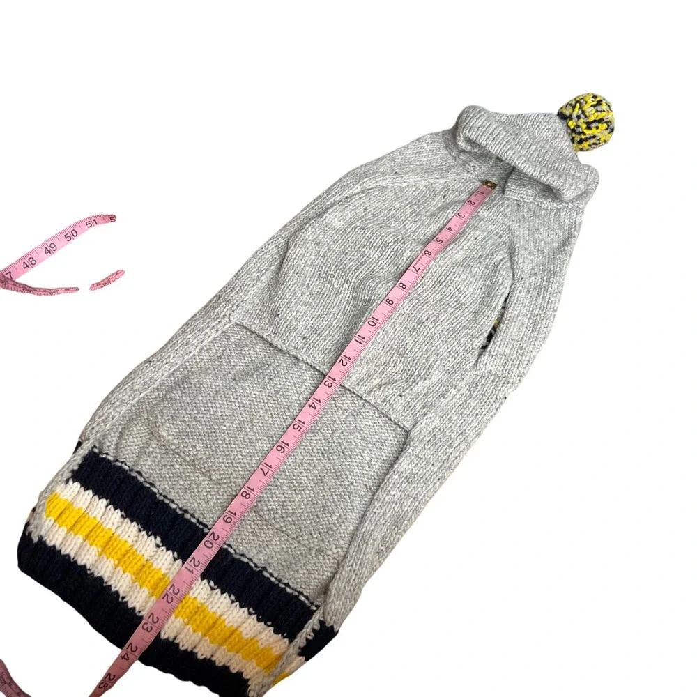 Chilly Dog Hand‎ Knit Wool Dog Sweater Size XL Snowflake Pom Pom  Hood NWT